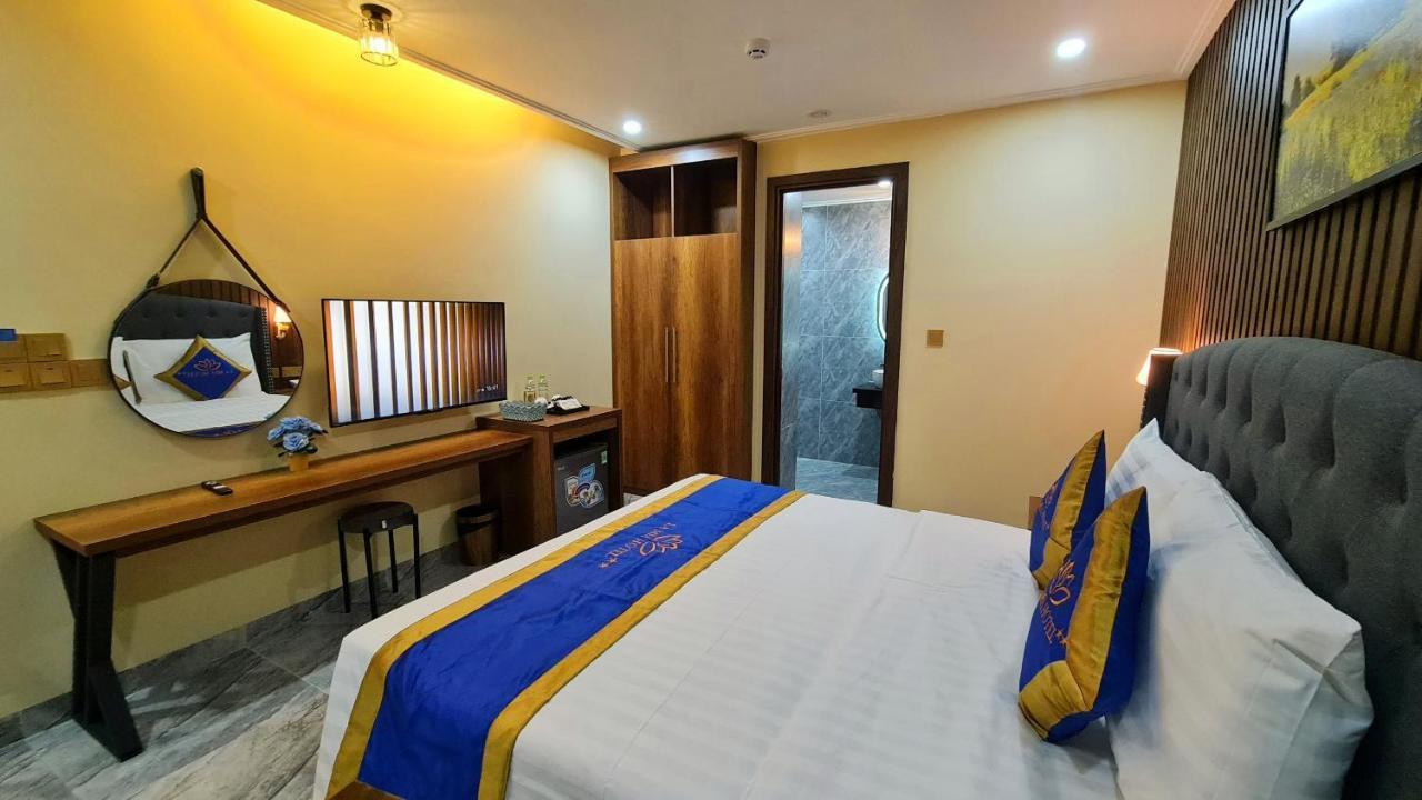 LA MIA Lakeview Hotel Pleiku Buitenkant foto