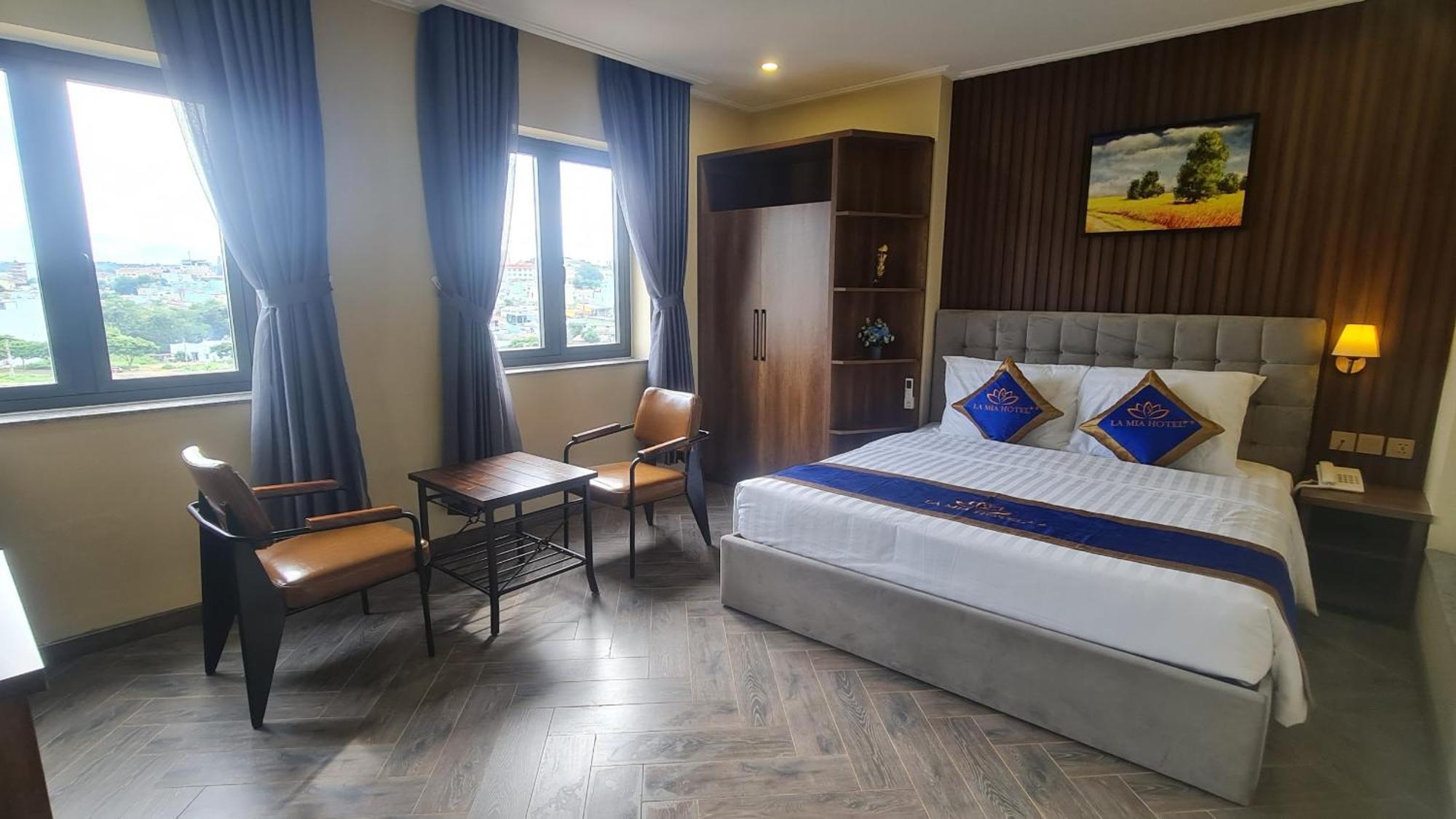 LA MIA Lakeview Hotel Pleiku Buitenkant foto